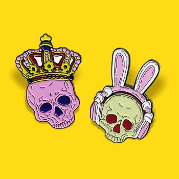 Мультяшные желто-розовые броши со скелетом в виде черепа Кролик и король Корона Эмалевая брошь в виде черепа Кнопка Значок Нагрудные украшения Подарок для детей