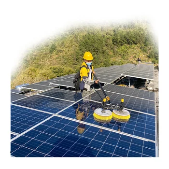Новое автоматическое 5,5-метровое фотоэлектрическое двухголовочное электрическое оборудование для чистки щеток на солнечных батареях с вращающейся щеткой для наружного применения